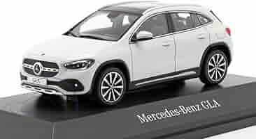 Mercedes-Benz GLA ミニカー 1/43 51T9vo3FjAL._AC_SY200_QL15_.jpg