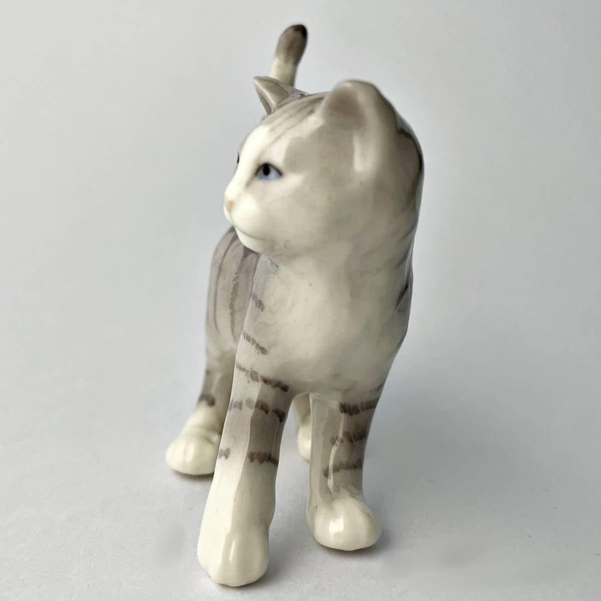 Amazon.co.jp: ロイヤルコペンハーゲン猫 フィギュリン 置物