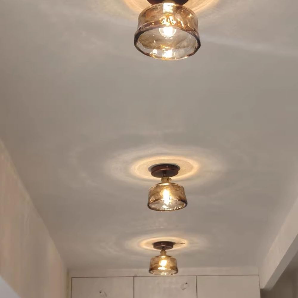 Półwpuszczana lampa sufitowa w stylu chińskim w stylu vintage z abażurem ze szkła burszowego i drewnianą ramą. Wykończenie z mosiądzu i klosz o wymiarach 16,8 cm (6,6 cala). Idealny do kuchni