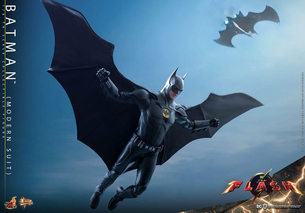 Amazon.com: Hot Toys DC The Flash (2023) Batman (Modern Suit) 1/6