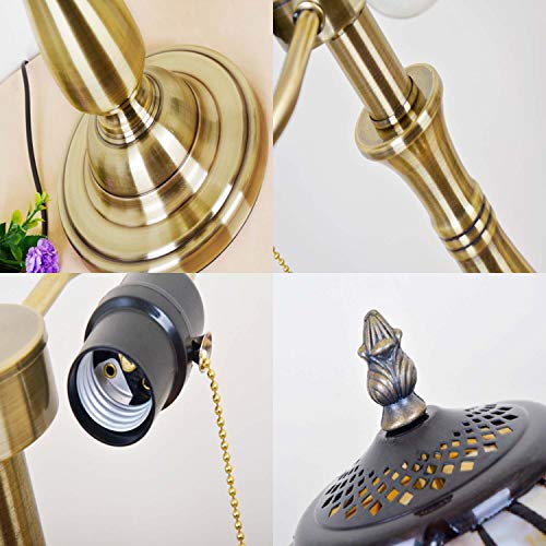 Lampe de table en vitrail d'exception et socle en cuivre au design architectural noble