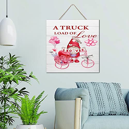 Plaque en bois rustique pour rechauffer un mur blanc de salle a manger