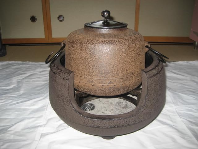 茶道具 茶釜＋風炉釜＋五徳セット 鉄製 茶釜 茶道具 風炉釜 火鉢 五徳 