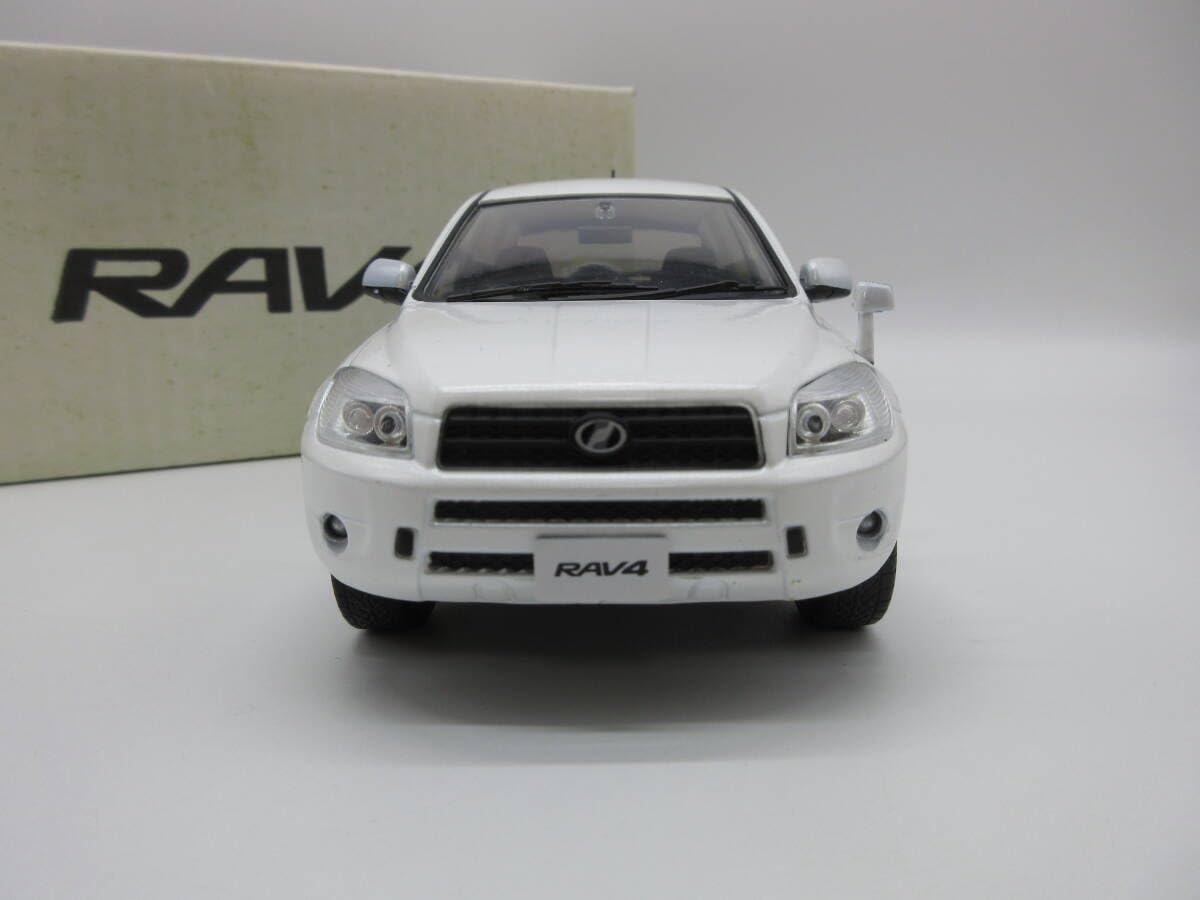 1/24 RAV4 ラブフォー カラーサンプル ミニカー ホワイトパール