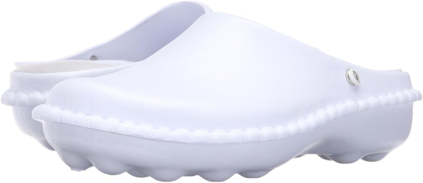 AnyWear Women's Anywearlx Health Care and Food Service Shoe