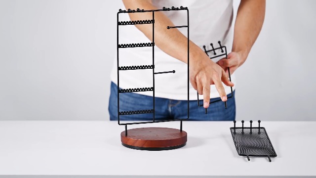 Amazon｜Procase ジュエリーラック アクセサリー収納 360°回転式