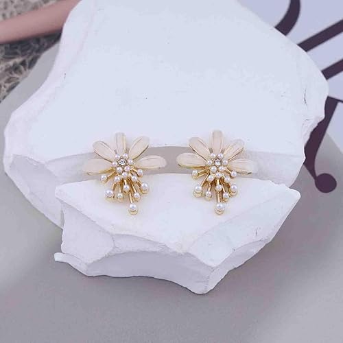 Vintage Flower Pearl Earrings Tiny Pearl Drop Earrings Enamel Flower Stud Earrings Gold Cluster Pearl Earrings Jewelry for Women
