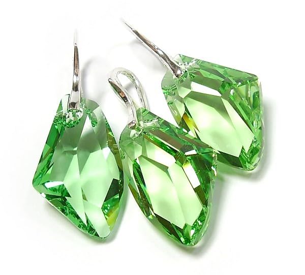 Pendientes colgante peridoto verde para iluminar tus looks diarios y eventos especiales