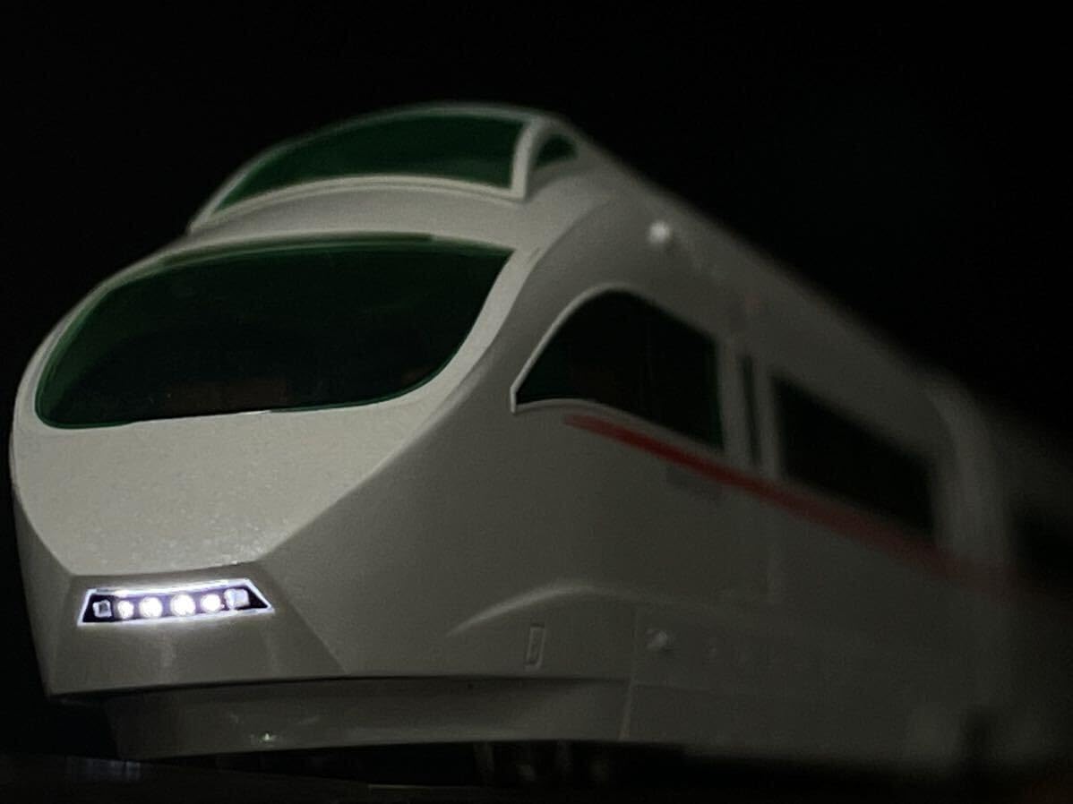 ち*ん様 美品！小田急TRAINS限定品・VSE第２編成。カタログ・実車説明書完 ち*ん様 美品！小田急TRAINS限定品・VSE第2編成。カタログ・実車
