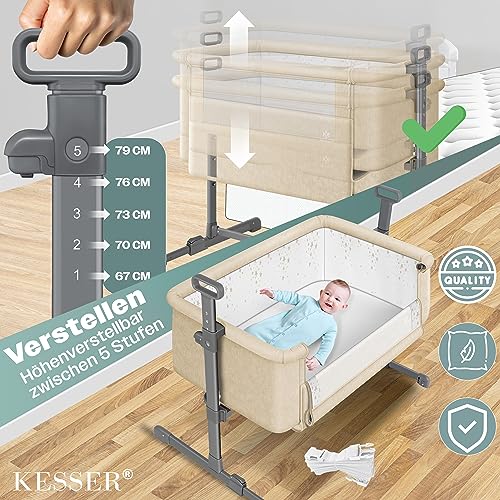 KESSER® Zustellbett Hubi 3in1 Baby Beistellbett Reisebett Babybett mit weich Matratze mit Rollen Kinderbett, 5-Fach Höhenverstellung Faltbare Seitenwand für Zuhause und Unterwegs + Spanngurt Beige