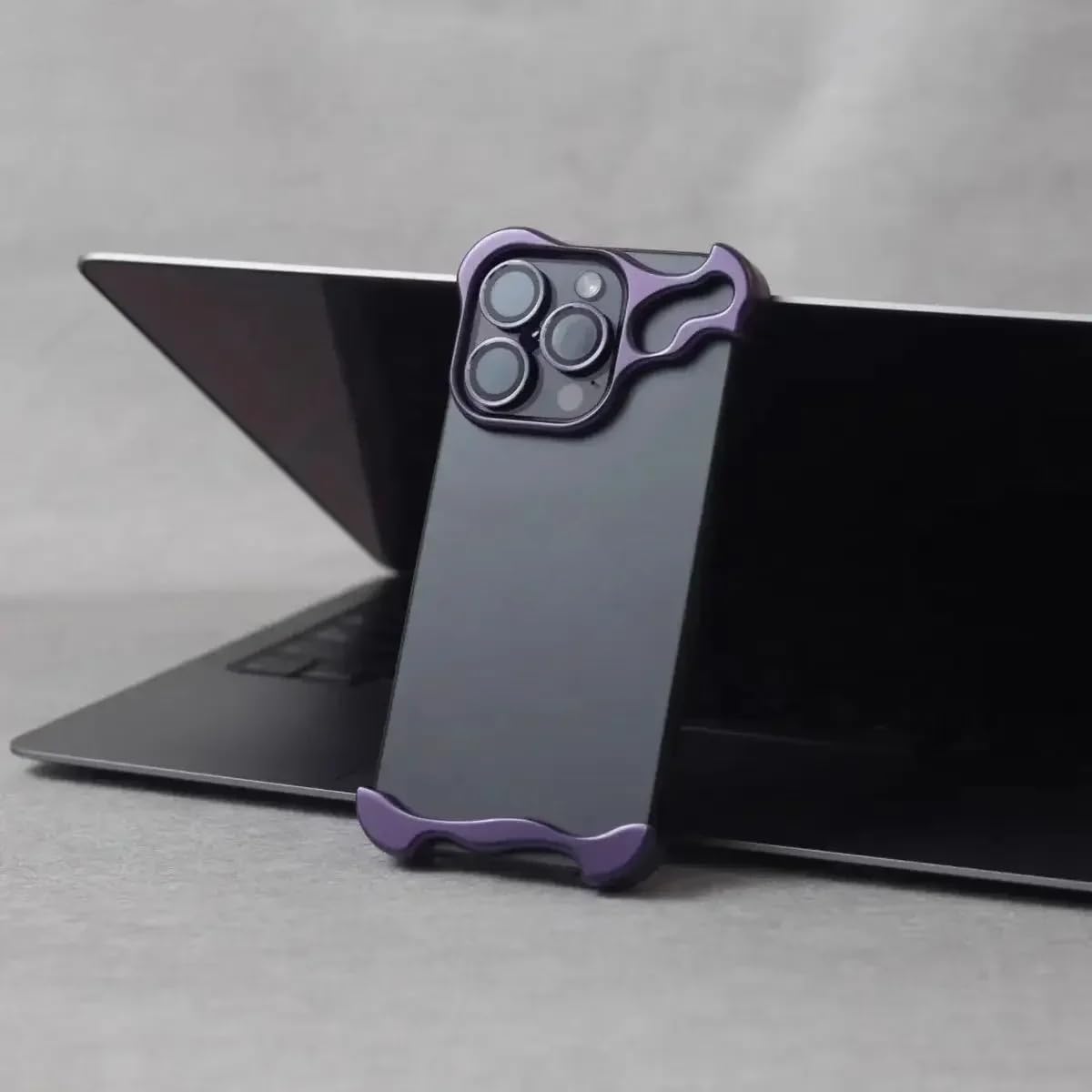 Unregelmäßige Metall-Bumper-Handyhülle für iPhone 17 16 15 14 13 12 Pro Max Plus mit Linsenschutzfolie, stoßfeste Aluminiumhülle (für iPhone 15 Plus/Lila)