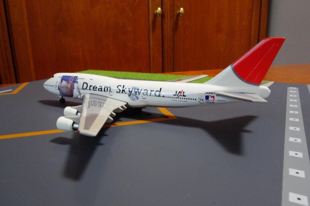 Amazon.co.jp: JAL 松井秀喜 Dream Skyward JA8907 B747-400 : おもちゃ