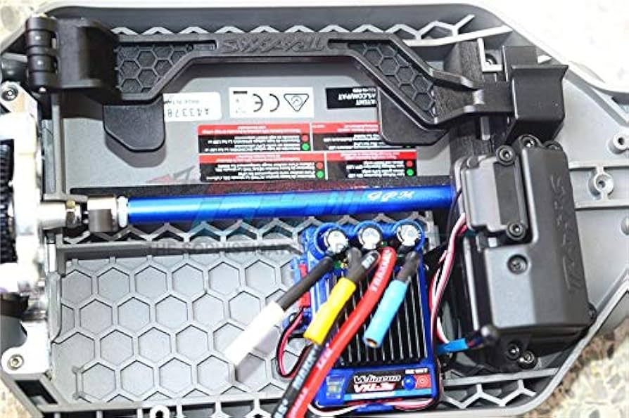 Traxxas RUSTLER VXL RCカー 部品多数 Traxxas RUSTLER VXL RCカー 部品多数