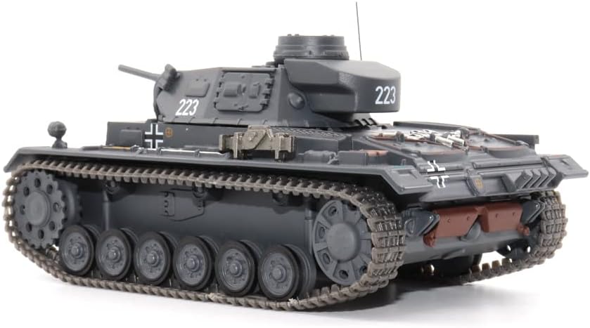 Motor city classics 1:43 Scale Military Diecast Collectible | Pz.Kpfw.III Ausf.G (Sd.Kfz. 141) 13 - Panzerdivision - Ukraine (USSR), July 1941 | Militaria Diecast Model 23199-41