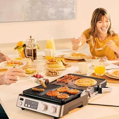 Braun MultiGrill 7 Contact Grill CG 7044 aus Edelstahl | Grillplatte und Waffeln | Dosierbecher | Leistung 2000 Watt | abnehmbare Teile waschbar – Bild 4