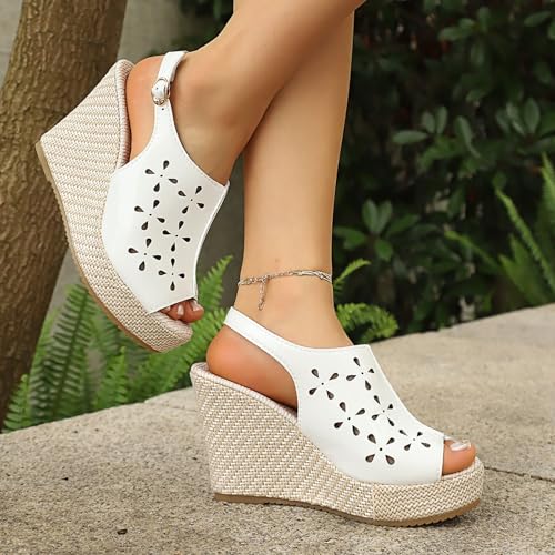 Sandales compensées blanches en style romain chic et confort