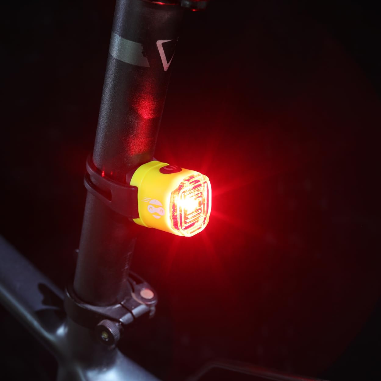 SPEED BUDDIES Phare avant de vélo pour enfant - Homologué StVZO - Rechargeable USB-C - Imperméable et robuste - Longue durée d'éclairage - Lampe de vélo LED pour enfants