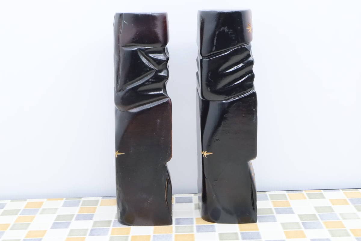 Amazon.co.jp: 全長約30.5cm｜北海道アイヌ木彫り置物夫婦像2体セット