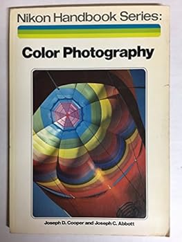 Paperback Color photography (The Nikon handbook series) Book