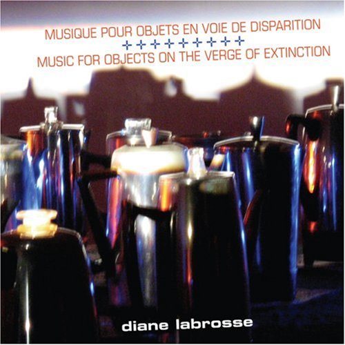 Musique pour objets en voie de disparition [Audio CD] Marie-Soleil Bélanger: violon / violin; Jean Derome: flûte et fausse trompette / flute and fake trumpet; Bernard Falaise: guitare électrique / electric guitar; Lori Freedman: clarinette / clarinet; Diane Labrosse: accordéon / accordion; Jean René: alto / viola and Pierre Tanguay: percussions / percussion (13 réveille-matin, 1 minuterie, 1 moulin à café, 3 téléphones, 8 télés noir et blanc, 1 magnétophone, 1 réponder, Ginette, le propriétaire, la blonde de l'autre, 2 imprimantes, 12 percolateurs / 13 alarm clocks, 1 timer, 1 coffee mill, 3 rotary dial phones, 8 TV's, 1 tape recorder, 1 answering machine, Ginette, the landlord, someone's girlfriend, 2 printers, 12 percolators)