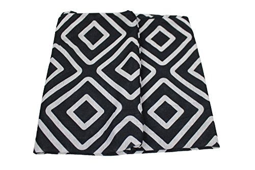 Shop Women's Infinity Scarf with Zipper Pocket, Geometric Pattern4