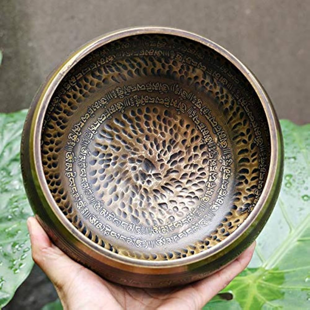 ■シンギングボウル■ネパール製 手打ち 15cm 瞑想 Amazon.co.jp: 高レベルのチベットのシンギングボウル、ネパールで