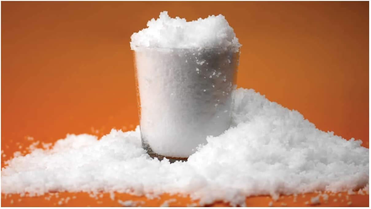 1 Pound Instant Snow Makes 8 Gallons of Fake Snow in One Minute Christmas Crafts for Kids (5)
