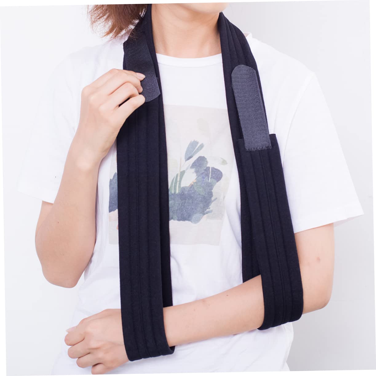 SHERCHPRY Adjustable Arm Sling for Shoulder Support Breathable Elbow Brace Ergonomic Immobilizer for Fractured Black Compatible