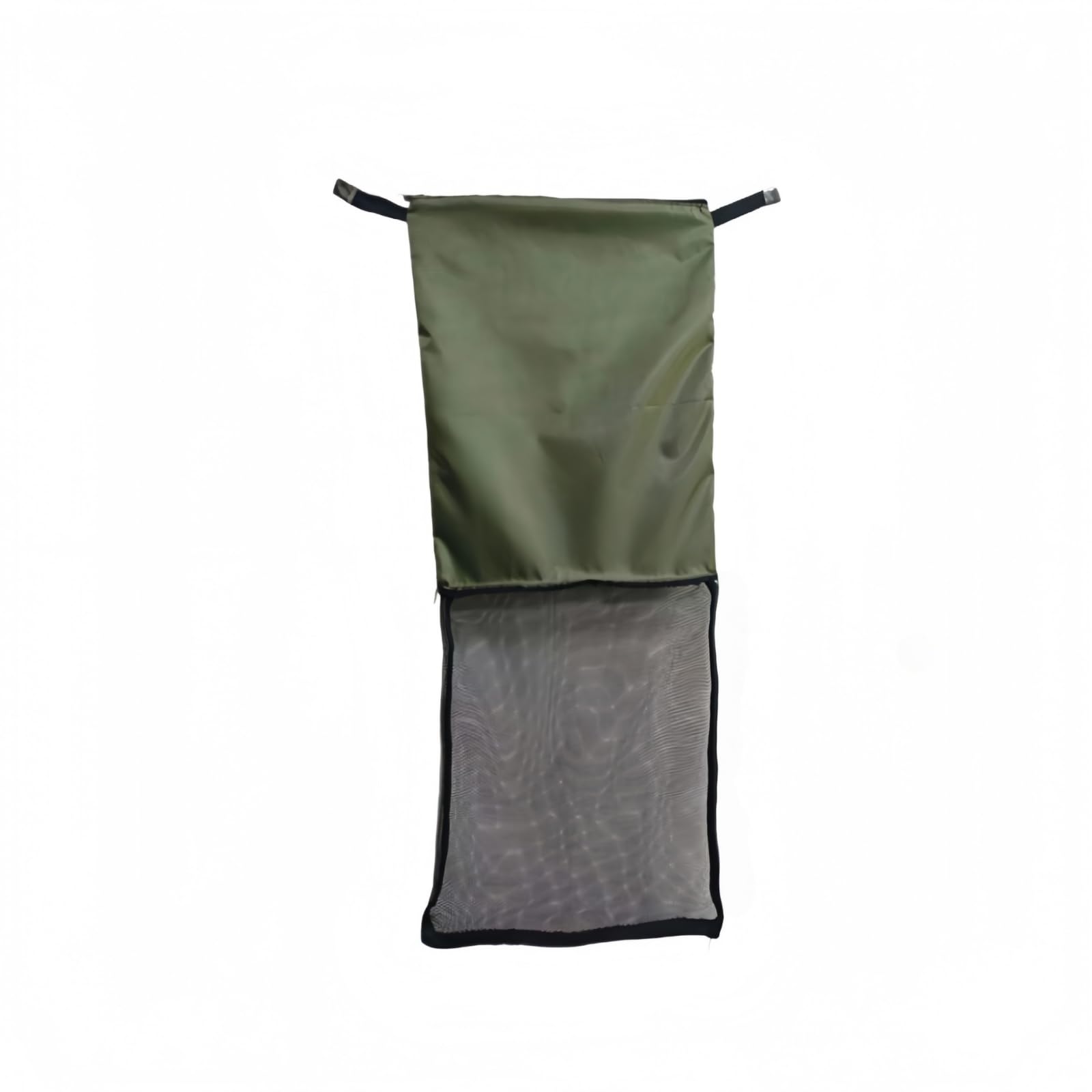 Sac linge suspendu respirant pour optimiser le rangement d'un studio étudiant