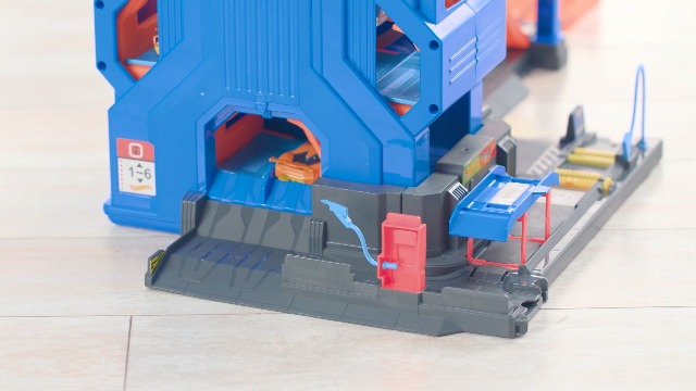 Amazon.com: Hot Wheels Mega Garage Playset : Toys & Games