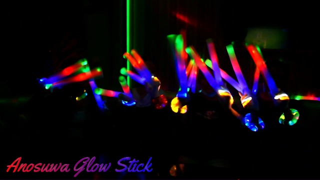 Anosuwa Bastoncini Luminosi LED - 102 Pezzi Per Feste, Concerti E Eventi Con 3 Modalità Flash - Foto 4