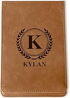 Vista 1 de BYFDIY Titular de tarjeta de puntuación de golf con nombre personalizado de cuero, monograma de golf, cubierta de libro de yarda, regalos