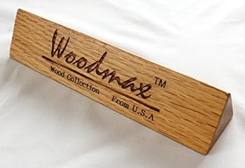 Amazon | 名入れ woodmax ナラ無垢材 三角 ネームプレート (小