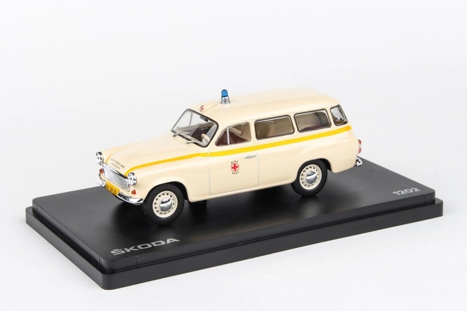 Skoda 1202 (1964) 1:43 Präzise gefertigte Replikate für Sammler – Realistische Details und hochwertige Verarbeitung für Ihre Modellauto-Sammlung Krankenwagen