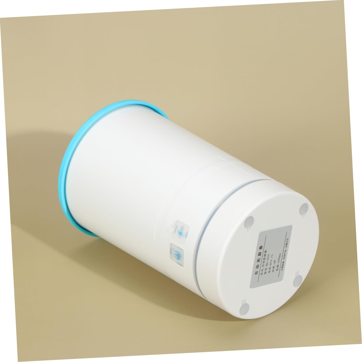 Toddmomy Outil de Lavage des Pattes pour Chien, Gobelet en Silicone Blanc, Rechargeable par USB, Brosses Rotatives, Nettoyage Complet des Pattes, Taille S | Chargement Usb, Rotation de Nettoyage, Reliefs Internes à Longueurs Variées, pour Chien Jusqu’à 15