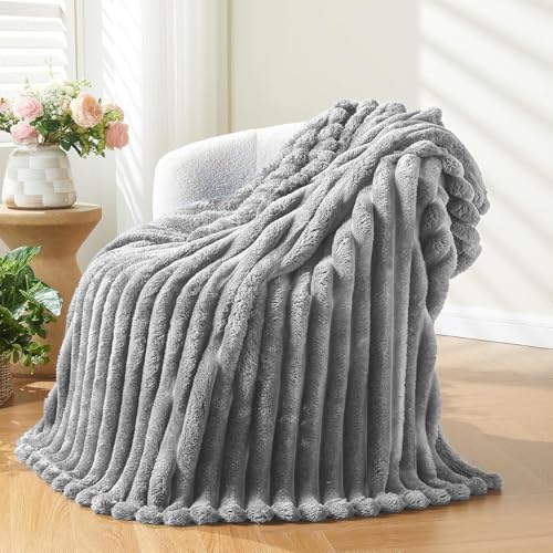 Wajade Couverture Plaid Polaire Super Chaude, Plaid Fausse Fourrure Haute Qualité,Couverture à Carreaux stéréoscopiques,Light Grey-127cmx153cm