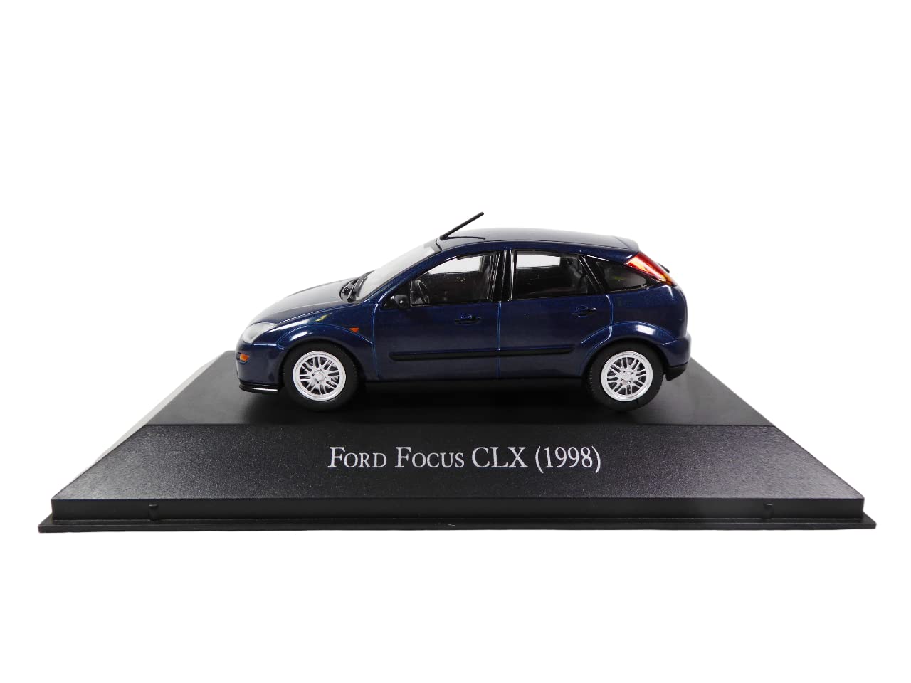 OPO 10 - Coche Ford Focus CLX 1998 - Salvat 1/43 - AR57