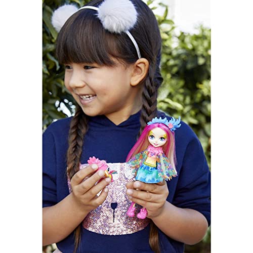 Muñeca Enchantimals Peeki Parrot con Figura Animal miniatura 6