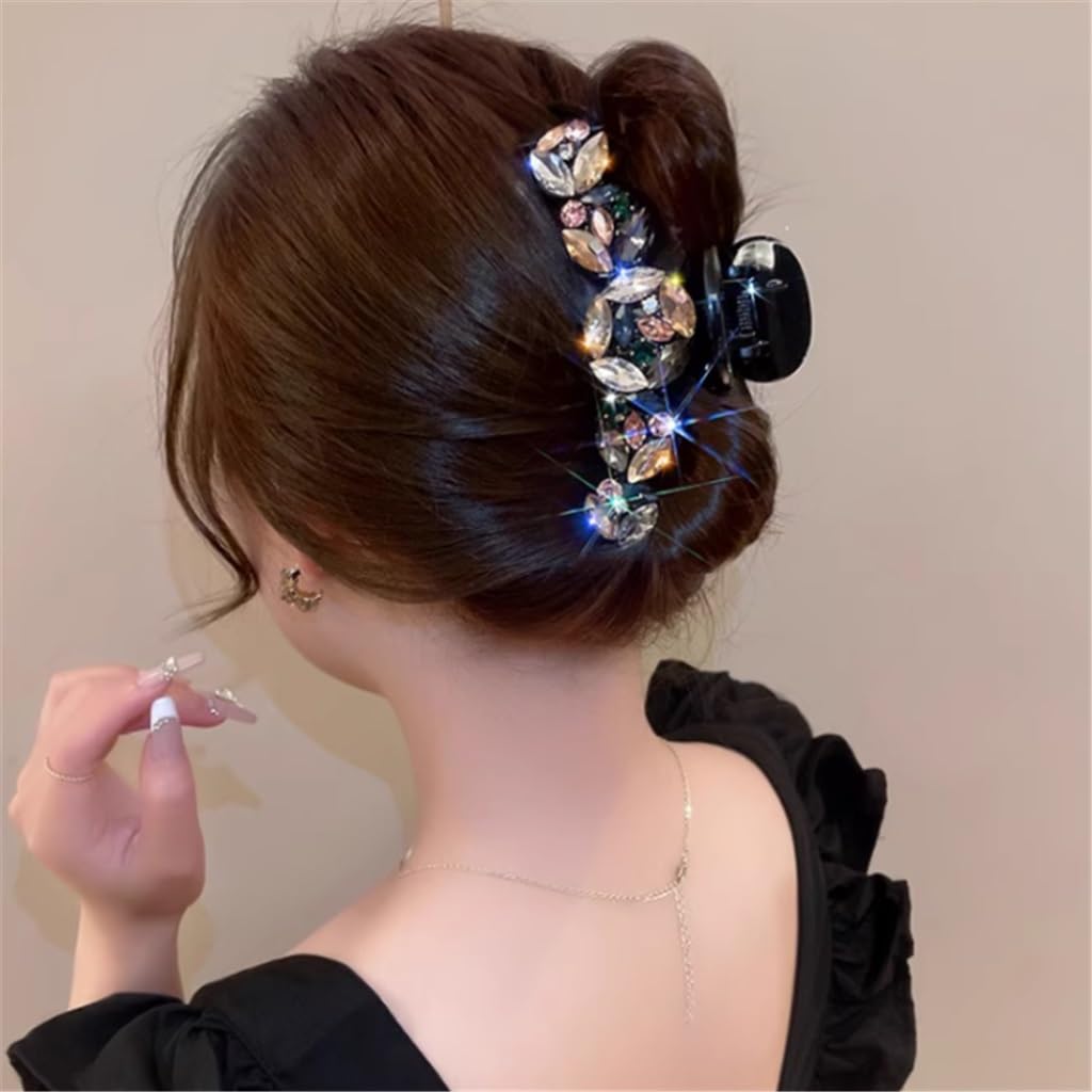 Grande pince à cheveux en strass pour une coiffure premium
