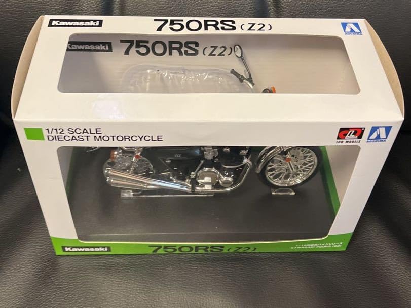Kawasaki 750RS(Z2) 玉虫ブルー 1/12完成品バイクシリーズ 61eo3cRlD5L._UF350,350_QL50_.jpg