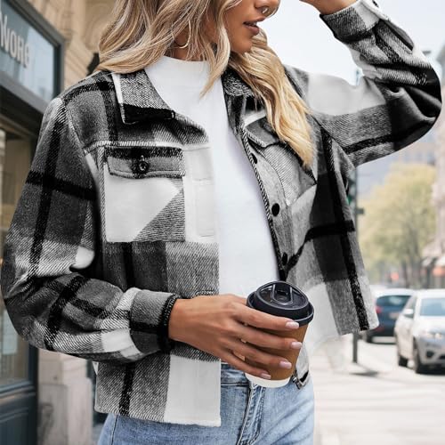 Cropped Shacket for Women Plaid Flannel Jacket Long Sleeve Button Down Cardigan Fashion Checkered Jacket with Pockets2