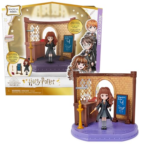 Wizarding World Harry Potter - Hogwarts Zauberkunst Klassenzimmer Spielset mit exklusiver Hermine Granger Sammelfigur, Spielzeug fĂĽr Kinder ab 5 Jahren, Fanartikel