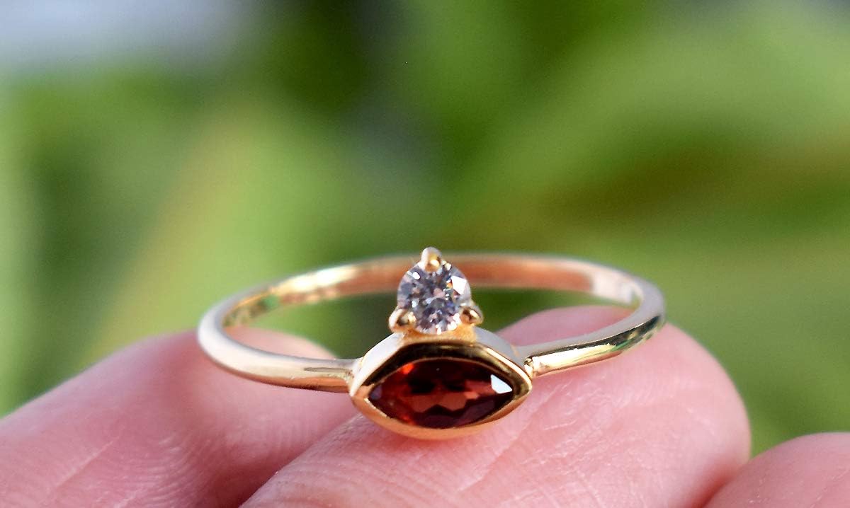 Beautiful Design Red Garnet January Birthstone 925 Sterling Silver with Gold Plated Ring