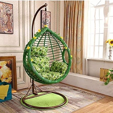 sedie a forma di uovo con cuscini