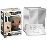 Daenerys Targaryen mide aproximadamente 3 ¾ pulgadas de alto y está empaquetado dentro de una caja de exhibición de ventana.