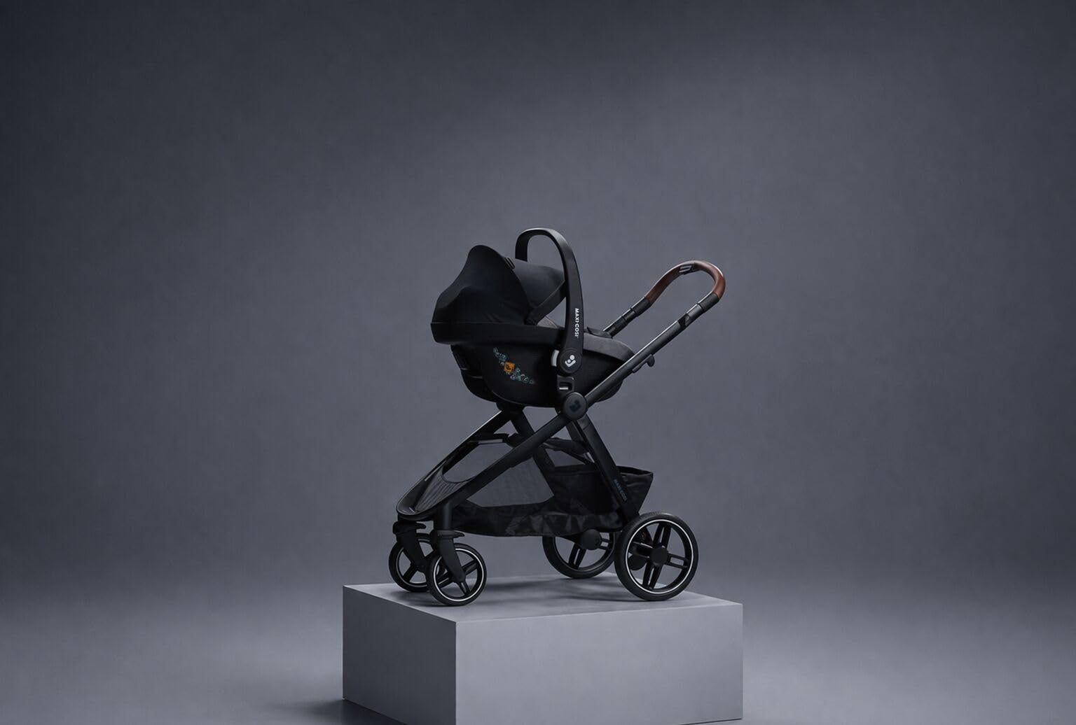 Maxi Cosi Zelia Select+,Cochecito Bebé 3 en 1 con Silla de Coche y Capazo Reversible, 0-4 Años (0-22 kg), Sistema de Viaje con Cochecito Plegado con una Mano, Silla Coche Bebé CabrioFix S i-Size, Gris