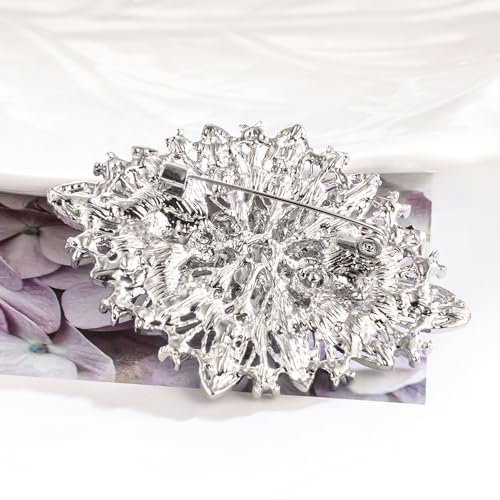 Image of Vintage Art Deco Crystal Rhinestone Brooch Pin for Women