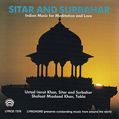 Sitar et Surbahar instruments de musique traditionnelle indienne à cordes pincées