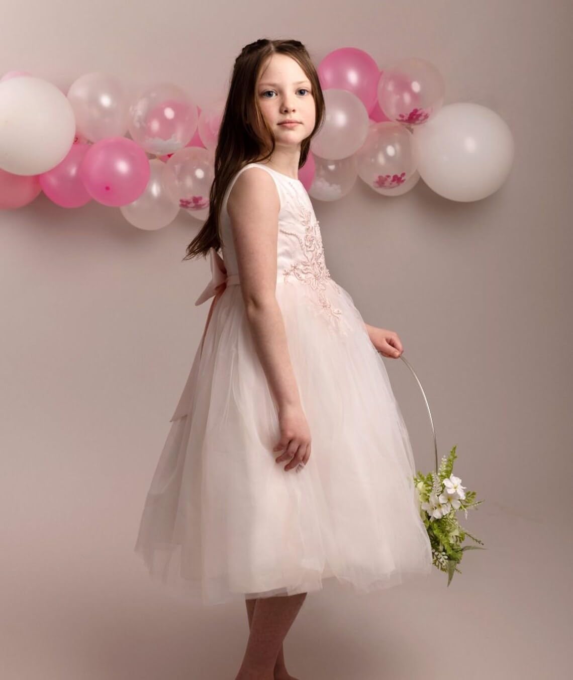 SIRRI Abito Ricamato Floreale da Bambina con Fiocco in Raso e Gonna in Tulle - Ideale per Eventi Formali