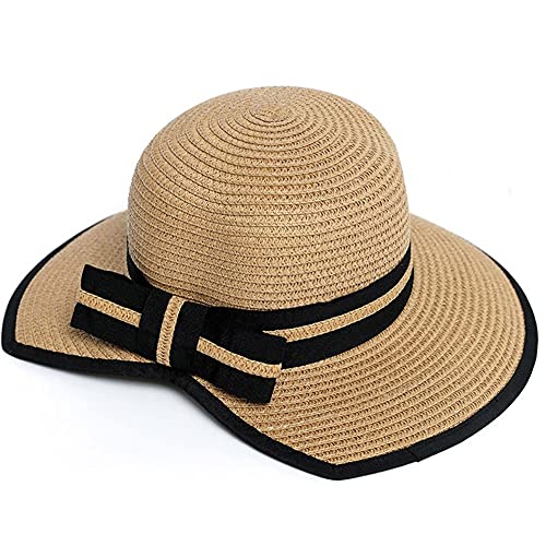 Chapeau de plage élégant en paille pour un look bohème parfait en bord de mer
